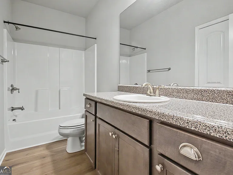 270 Southridge — Photo 35