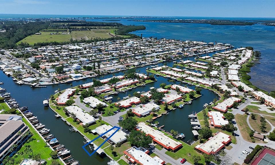 9515 Valencia Cv, Bradenton, FL 34210 MLS A4567441 Zillow