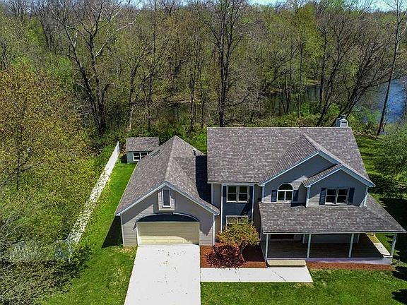 2nd image of 2902 Saybrook Dr