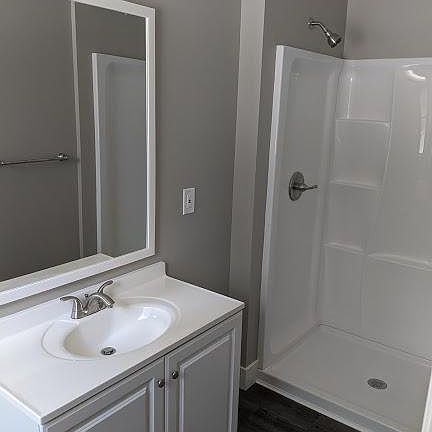5th image of 2060 Sutton Ave #B
