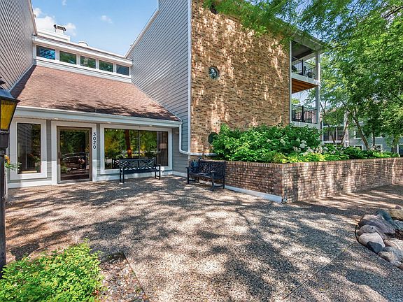 2nd image of 3020 Saint Albans Mill Rd APT 205