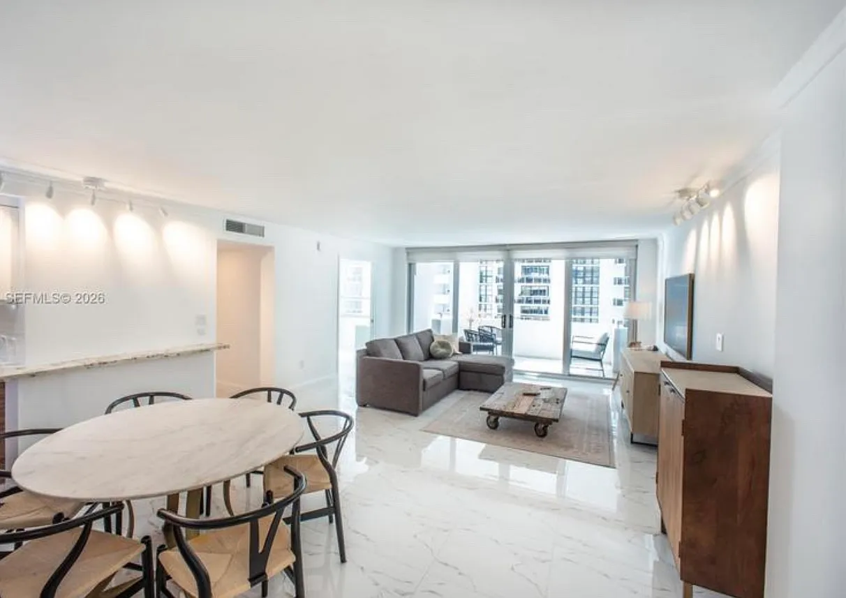 2 bed, 1324 sqft, $7,800 — Photo 1