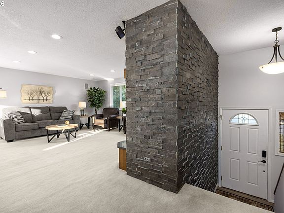 4th image of 14323 SE Bonnie Way
