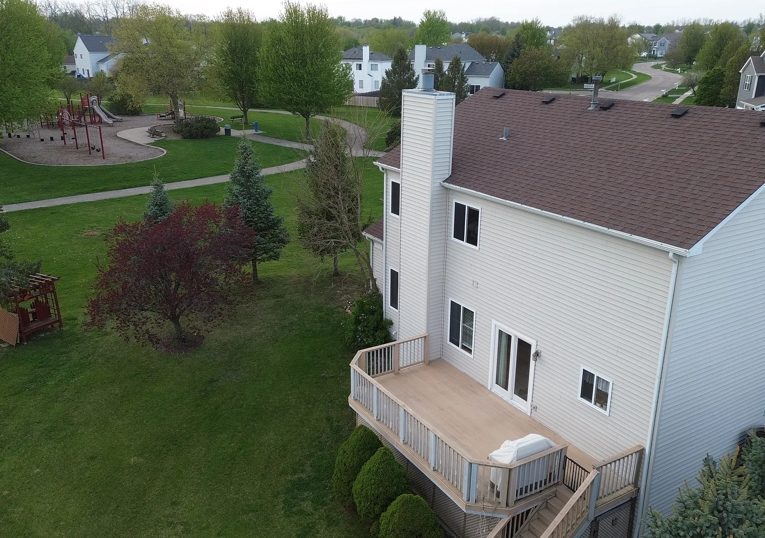 4 bed, 2.5 bath, 3489 sqft, $3,000 — Photo 3