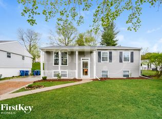 1244 Marchi Dr, Saint Louis, MO 63125