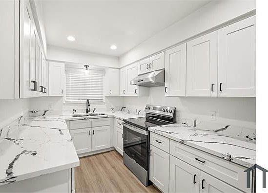 1st image of 2126 N Glenn Ave