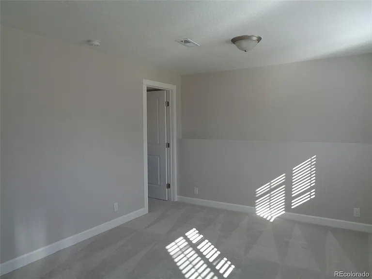 9235 Clermont Dr — Photo 4