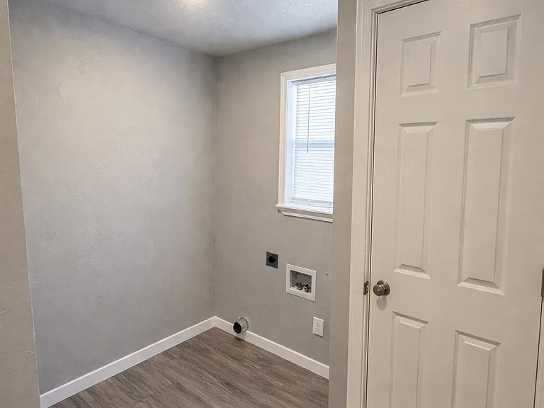 605 N Pottenger Ave — Photo 6