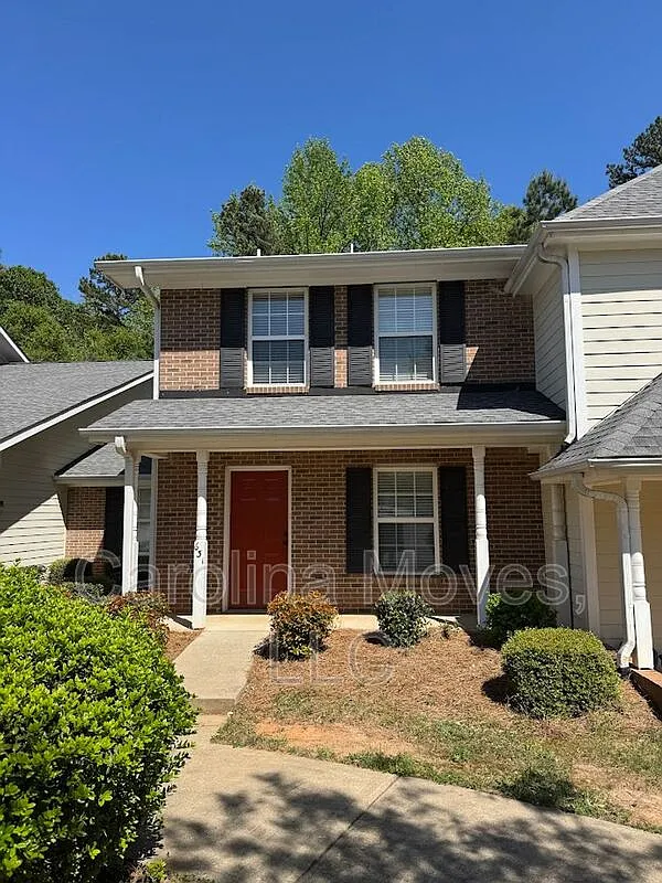 3 bed, 2.5 bath, 1350 sqft, $1,495 — Photo 1