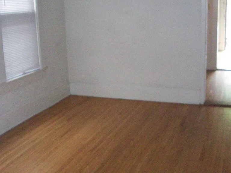 1861 Poplar Ave #5 — Photo 7