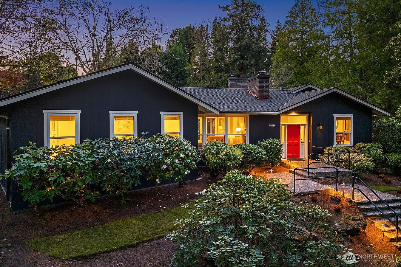 1st image of 2001 77th Avenue NE