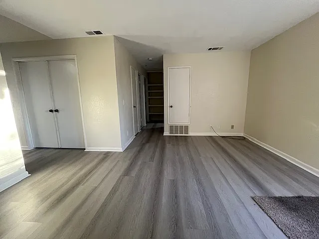 2 bed, 752 sqft, $2,250 — Photo 2