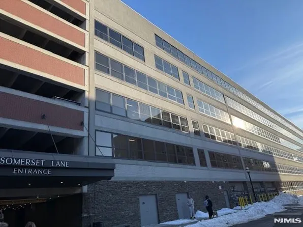 9 Somerset Ln Unit 502, Edgewater, NJ 07020
