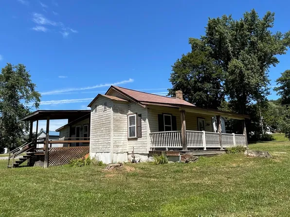 51 E Spruce St, Mahaffey, PA 15757