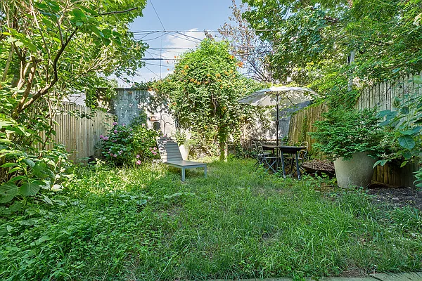 Rented by Douglas Elliman | media 7