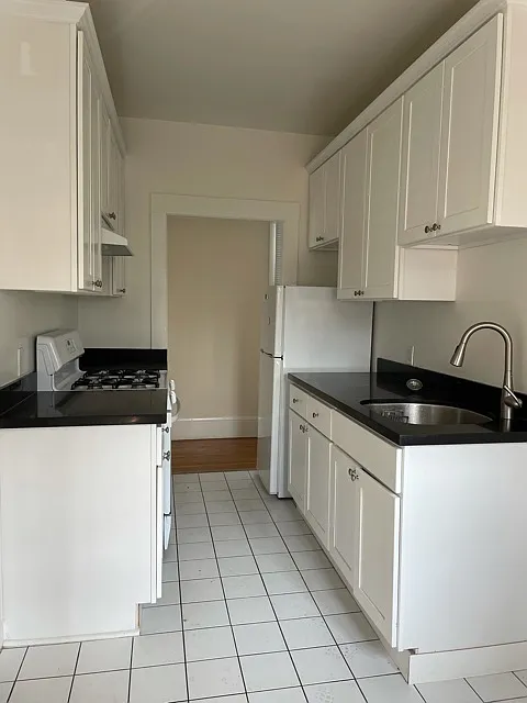 2 bed, $2,750 — Photo 4