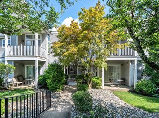 1269 Paddington Rd, Mahwah, NJ 07430