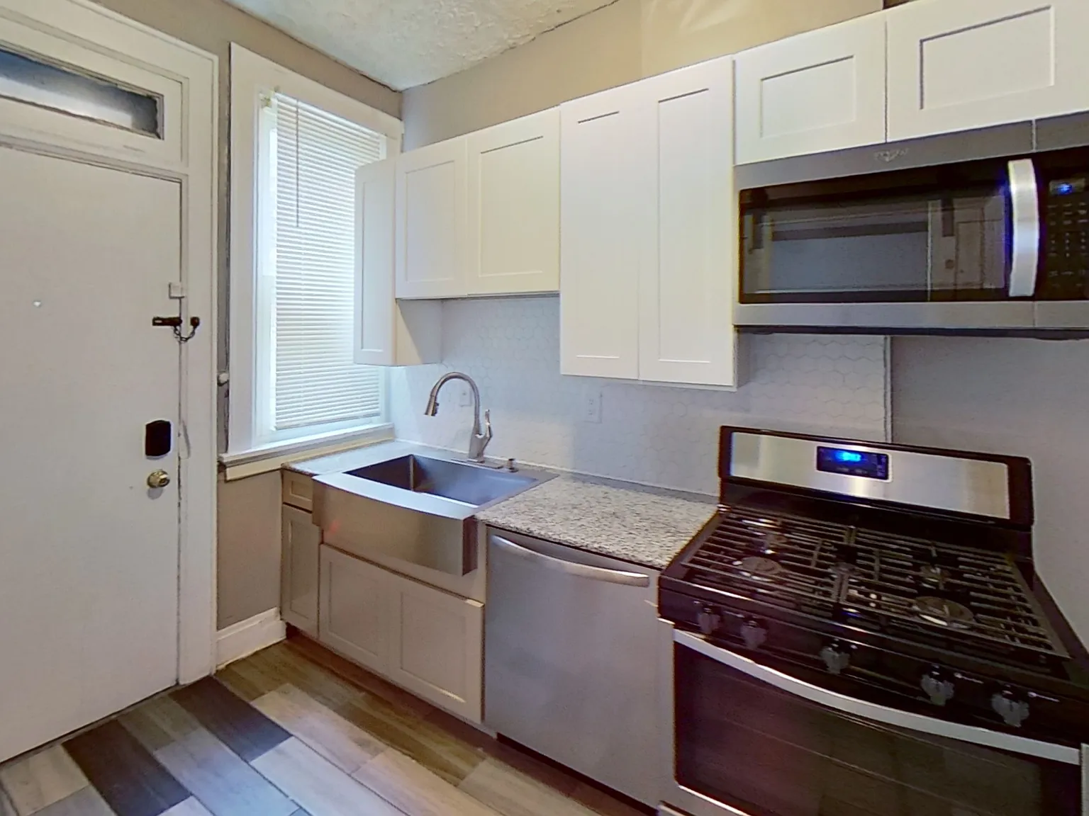 2 bed, 900 sqft, $1,250 — Photo 4