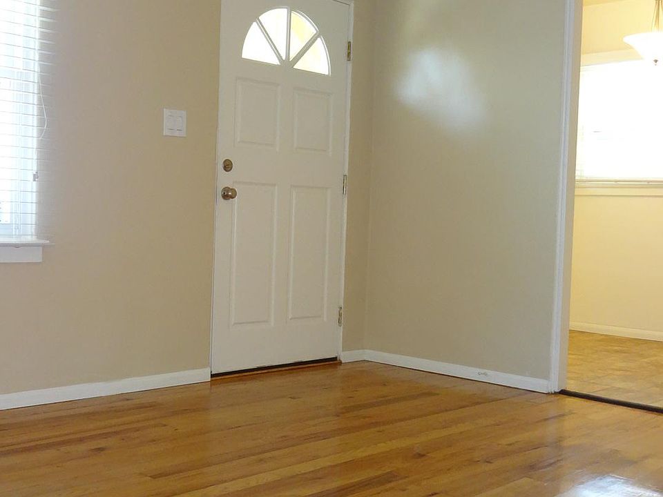 1st image of 2159 2nd Ave