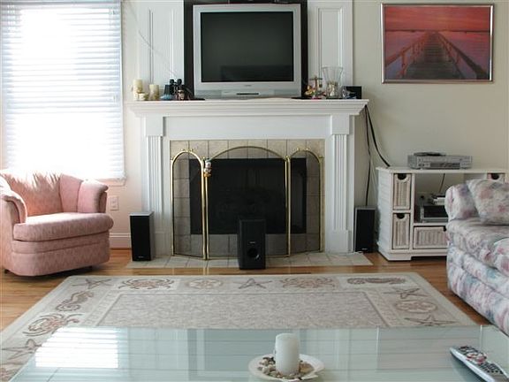 4th image of 112 52nd St #W
