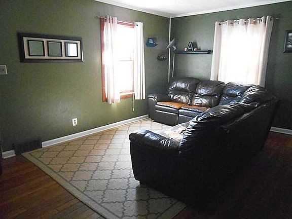 4th image of 1215 Ardmore Ave