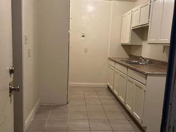 2nd image of 3025 N Golden Ave #206