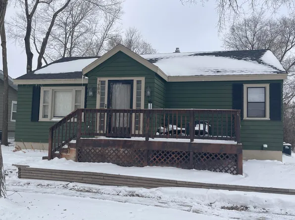 703 6th Ave W, Mobridge, SD 57601