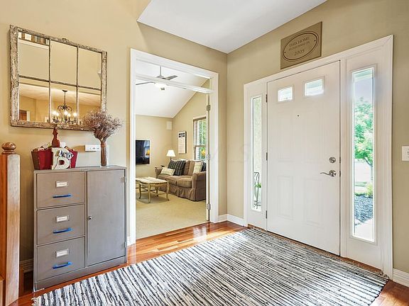 4th image of 3837 Laurel Valley Dr
