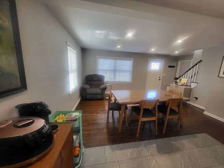 239 Maple Ave — Photo 2