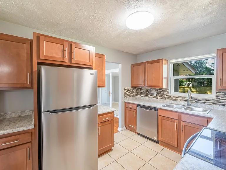 3351 Cesery Blvd — Photo 7