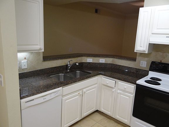 4th image of 501 Knights Run Ave APT 1204
