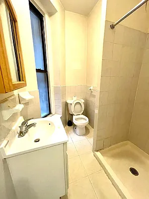 Rented by Elmekies Equities | media 11