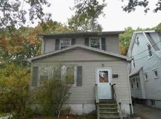 21 Vailsburg Ter, Newark, NJ 07106