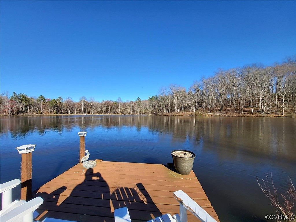 684 Lake Dr, Tappahannock, VA 22560 Zillow