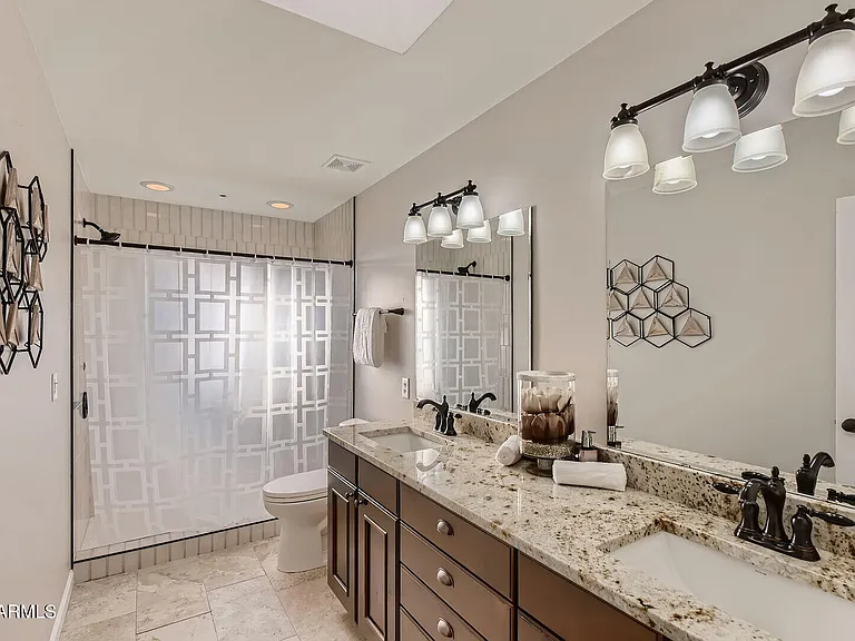 1757 E Hackamore St — Photo 33