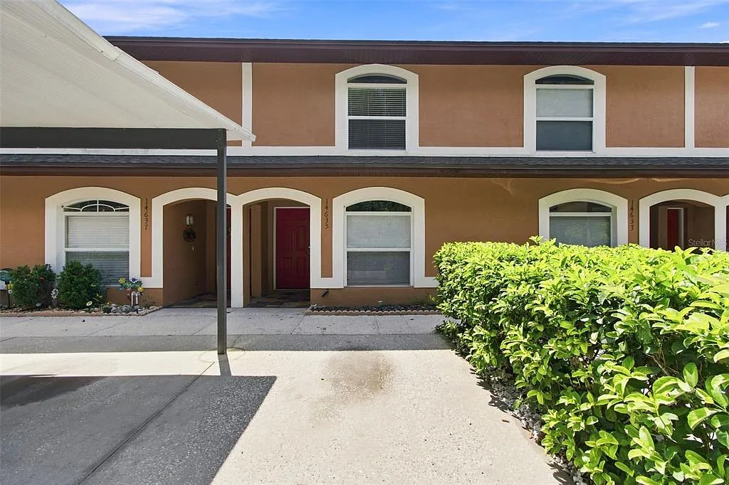 2 bed, 2.5 bath, 1475 sqft, $2,100 — Photo 1