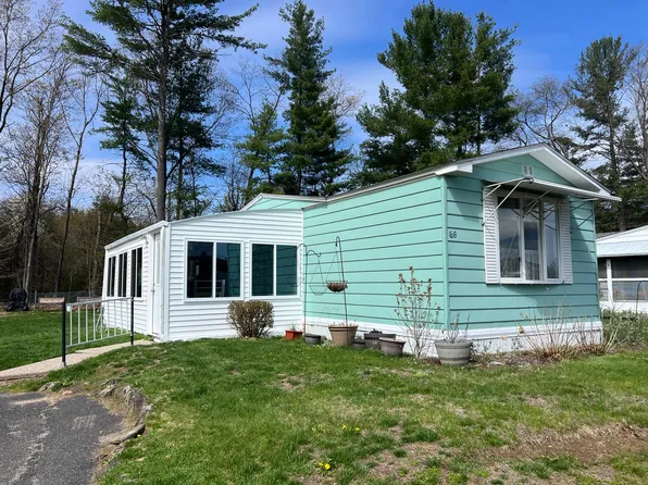 68 Warfield Dr, Westfield, MA 01085