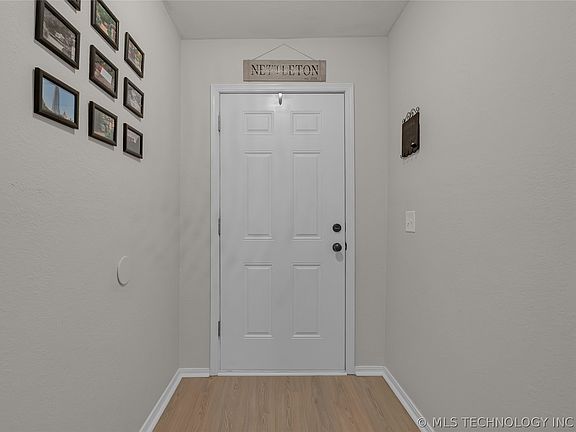 4th image of 8008 N 118th East Ave