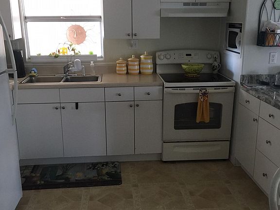 2nd image of 506 Clarion Pl