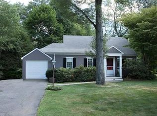 11 Carver Rd, Wellesley, MA 02481
