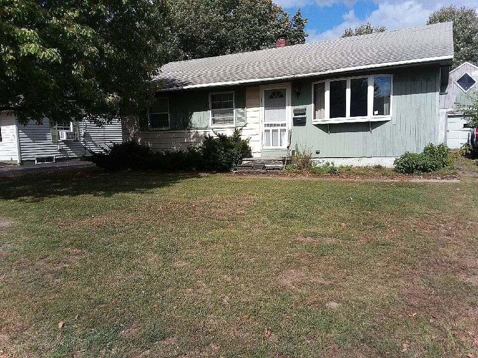 1st image of 11 Cummings St