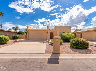 26610 S New Town Dr, Sun Lakes, AZ 85248