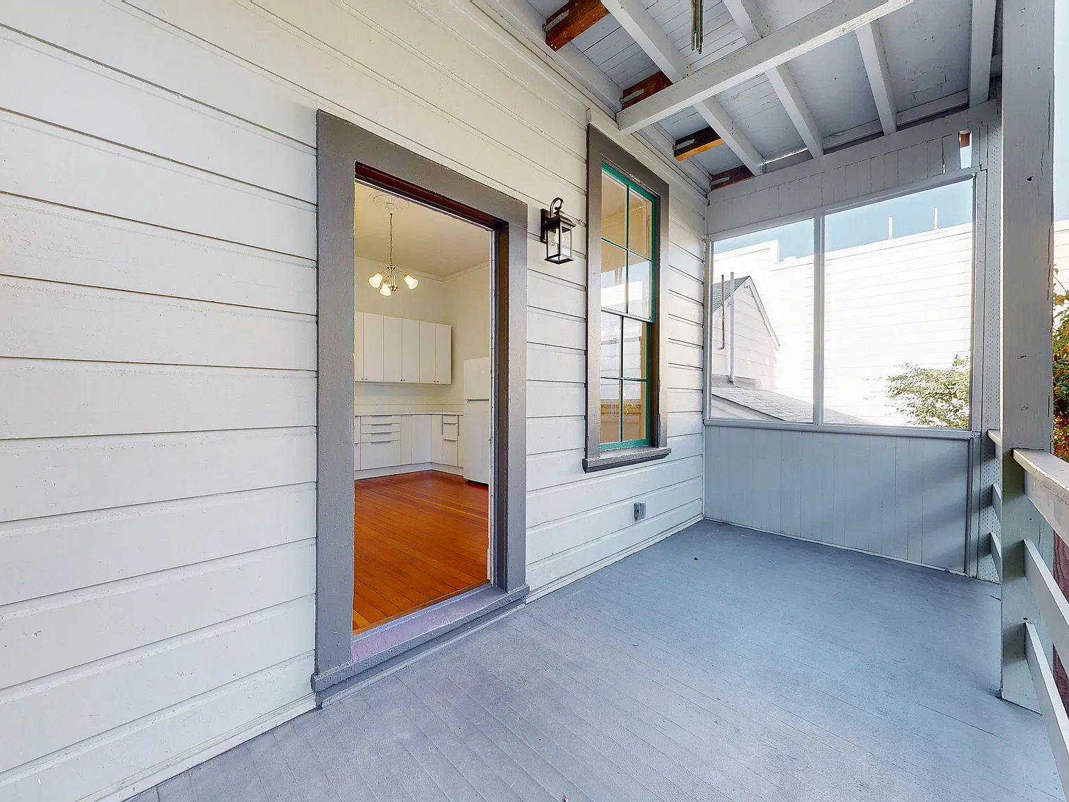 1953 Eddy Street | Beautifully Updated Two Bedroom plus Bonus Room I Victorian Flat — Photo 2