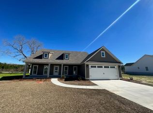 33 Mossy Oak Cir, Tifton, GA 31793