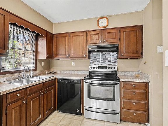 2nd image of 1514 Malibu Ct