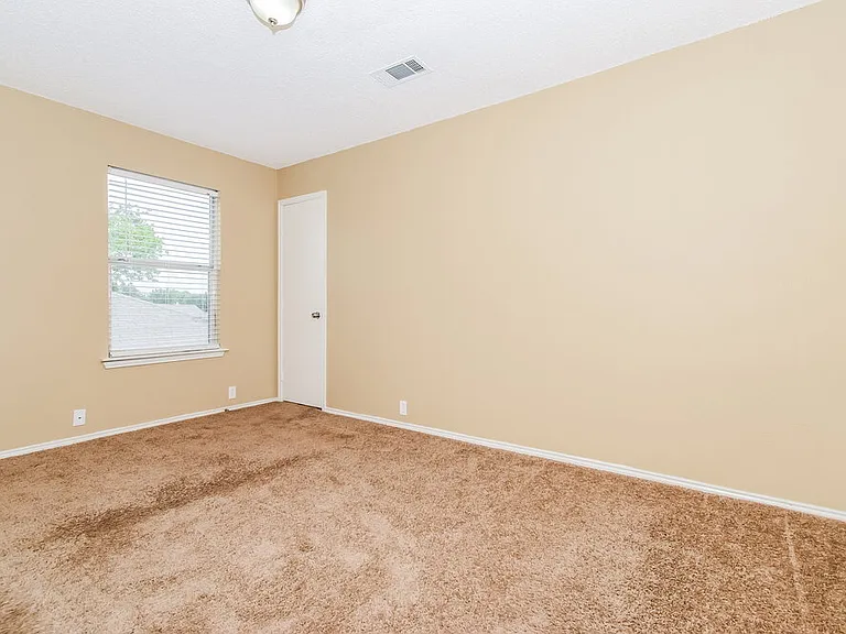3304 Creekwood Dr — Photo 15