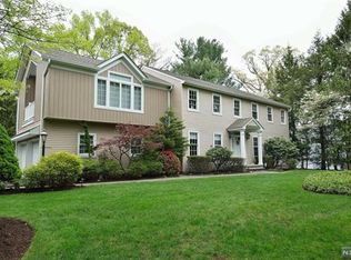 576 Echo Glen Ave, River Vale, NJ 07675