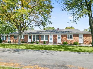 11212 1st St APT 4, Mokena, IL 60448