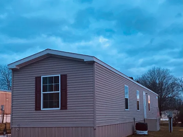 30 Dallas Dr, Grantville, PA 17028