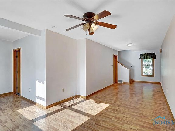 5th image of 138 Eberly Ave